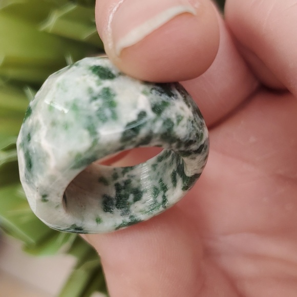 New Faceted Natural Moss Agate Ring. - Picture 2 of 16